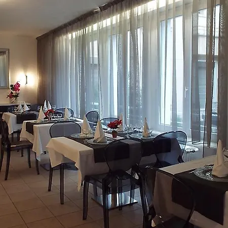 Hotel Le Coin Fleuri Digne-les-Bains