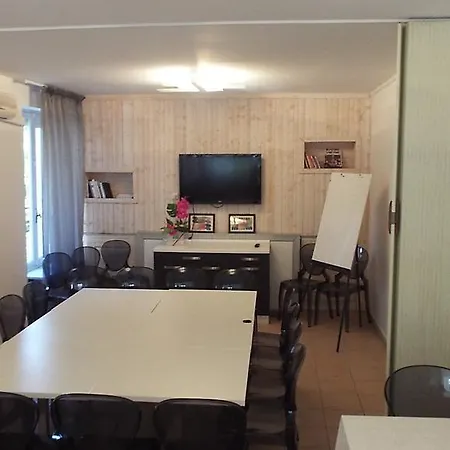 Hotel Le Coin Fleuri Digne-les-Bains
