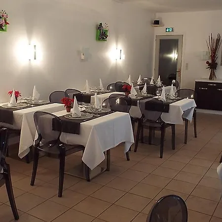 Hotel Le Coin Fleuri 4*